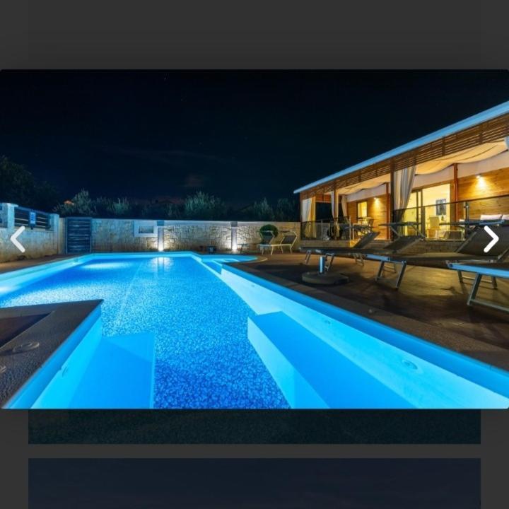 Tomica Apartments With Pool Биоград-на-Мору Экстерьер фото